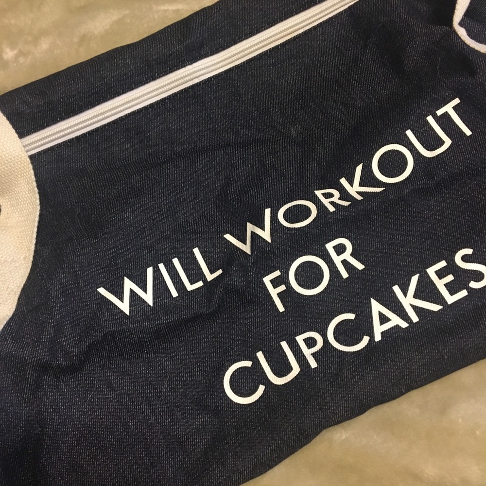Will workout for cupcakes duffle bag - Picture 2 of 6